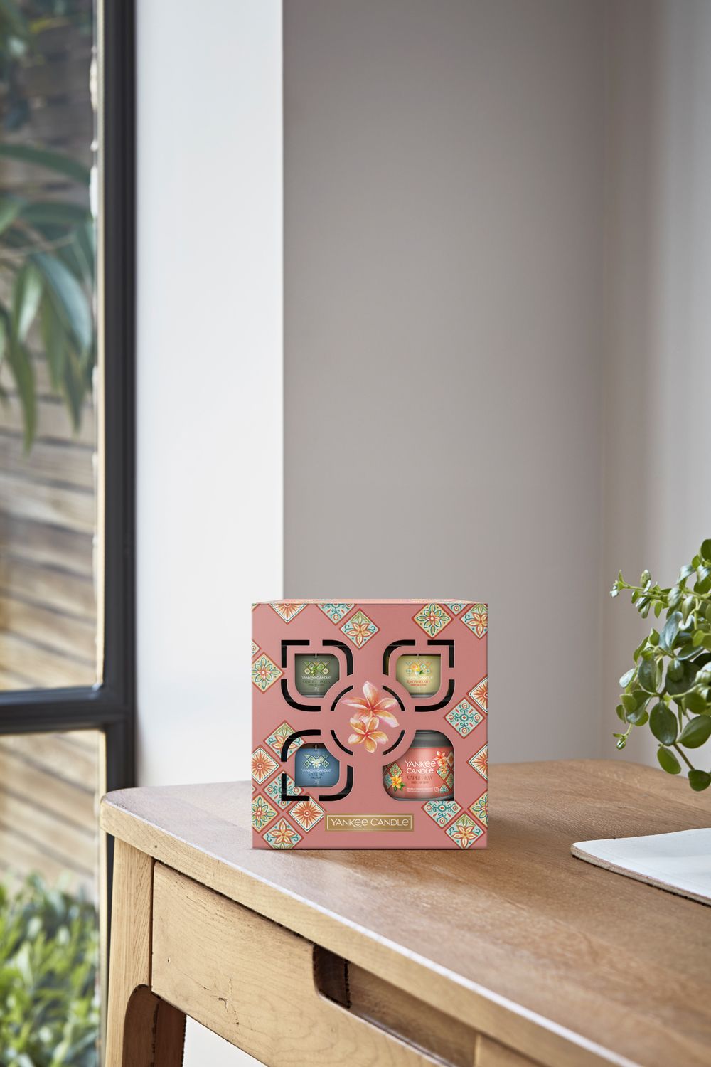 Yankee Candle Small Tumbler 3 Filled Votive Gift Set Multi image 2