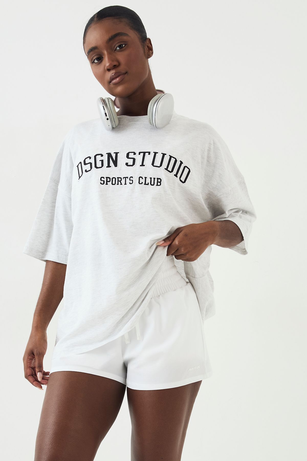 DSGN Studio DSGN Studio Applique Oversized T-shirt Ash Grey image 1