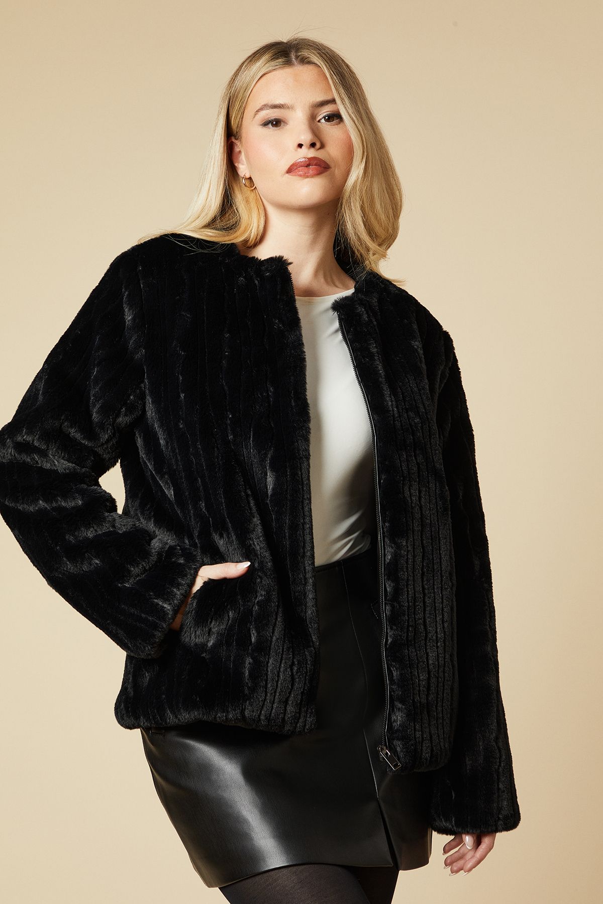 Dorothy Perkins Longline Faux Fur Coat Black image 4