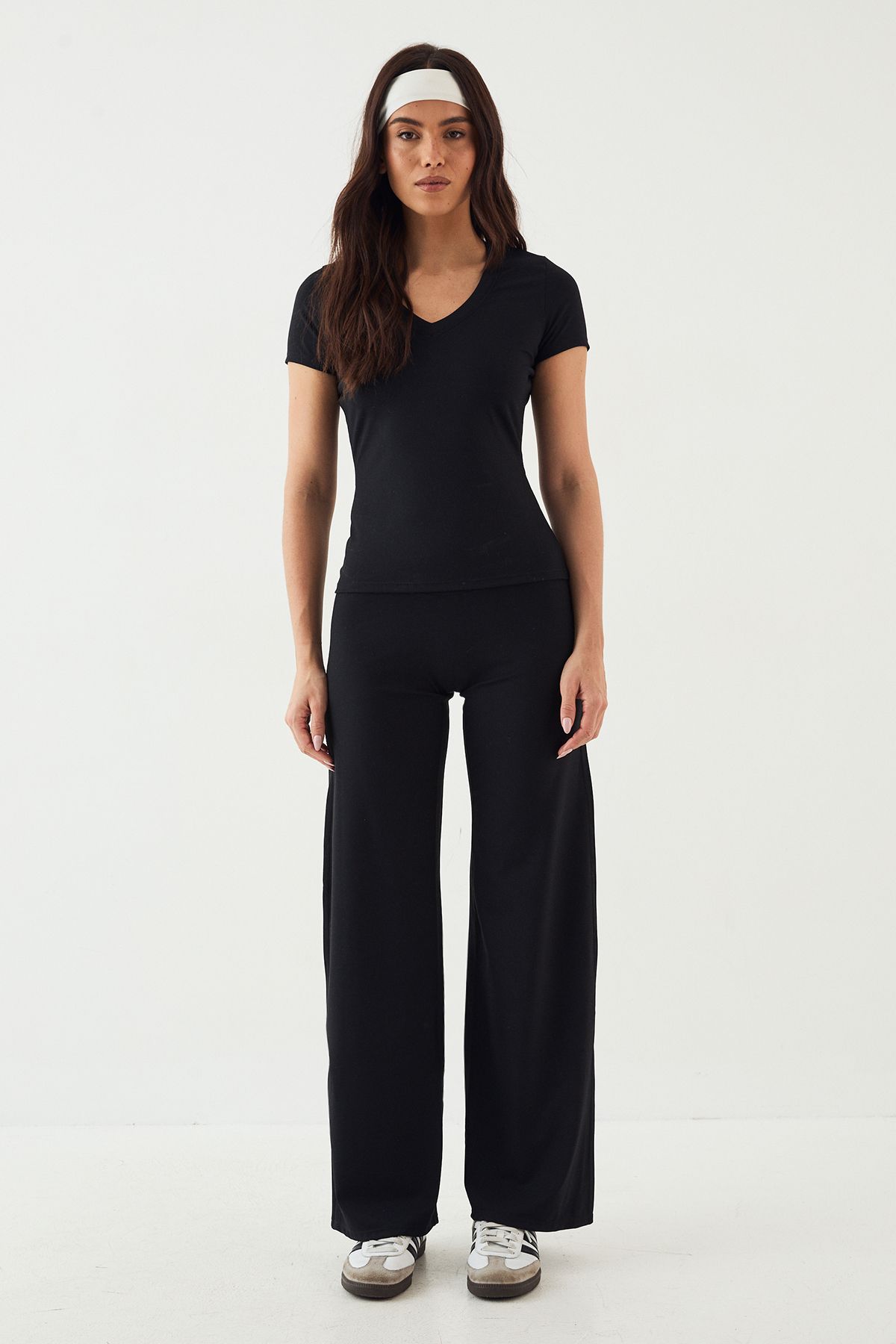 DSGN Studio DSGN Studio Ultra Sculpt V Neck Short Sleeve Top Black image 5