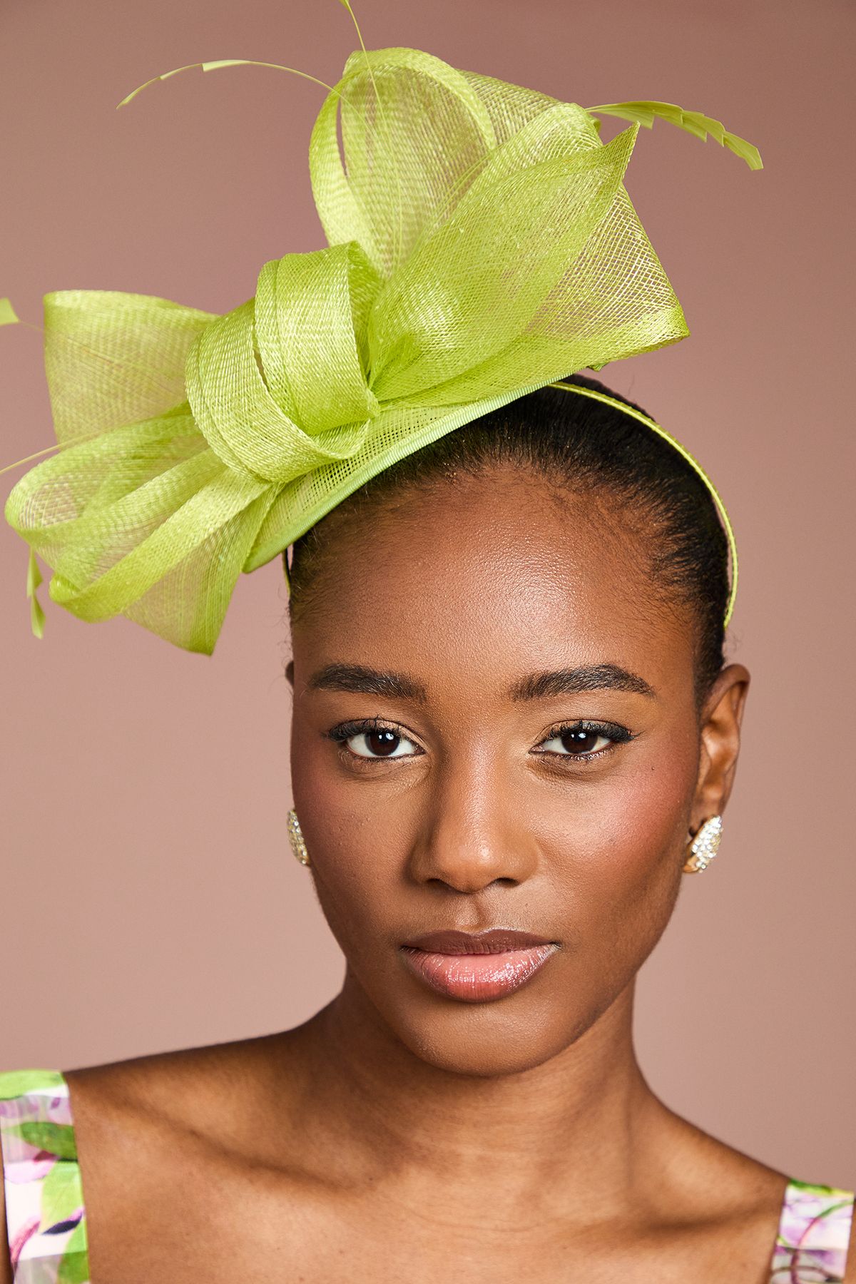Coast Bow and Feather Fascinator Lime image 3