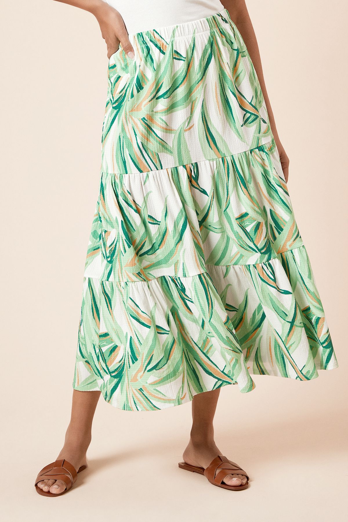 Dorothy Perkins Palm Tiered Maxi Jersey Skirt Floral image 3