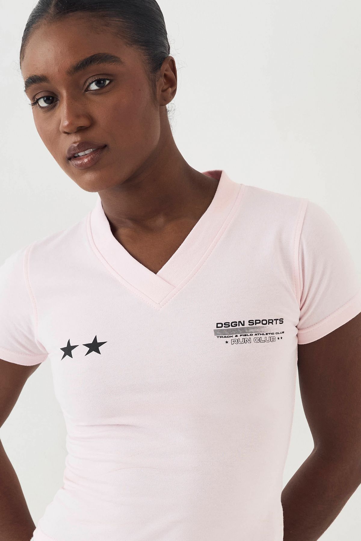 DSGN Studio DSGN Studio Sport V Neck Fitted T-Shirt Marshmallow Pink image 4