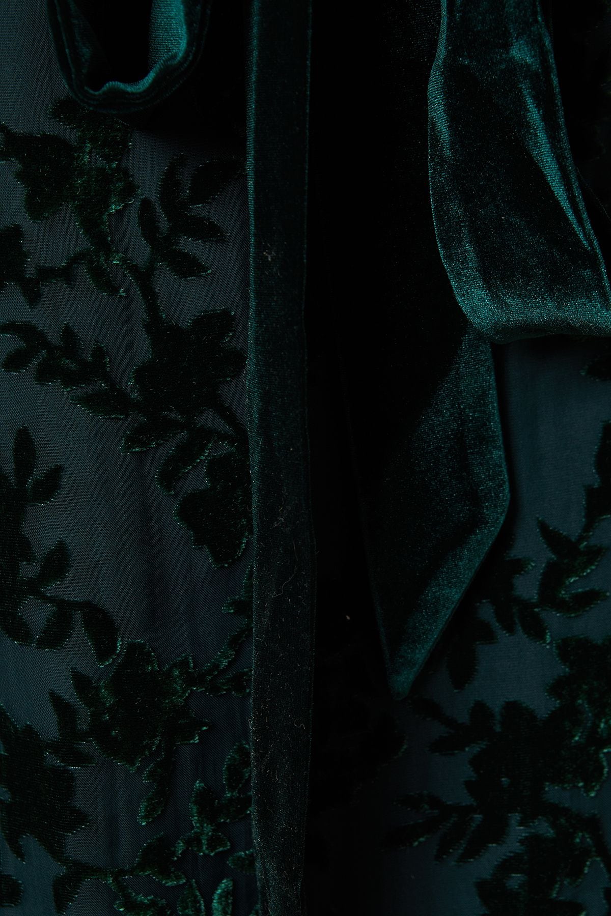 Oasis Petite Velvet Contrast Belted Maxi Dress Green image 5