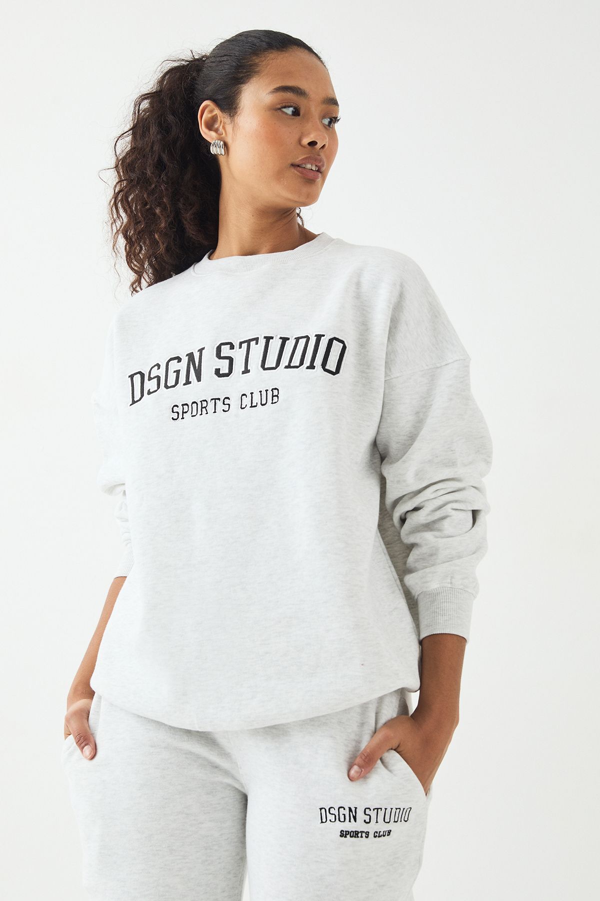 DSGN Studio DSGN Studio Applique Oversized Sweatshirt Ash Grey