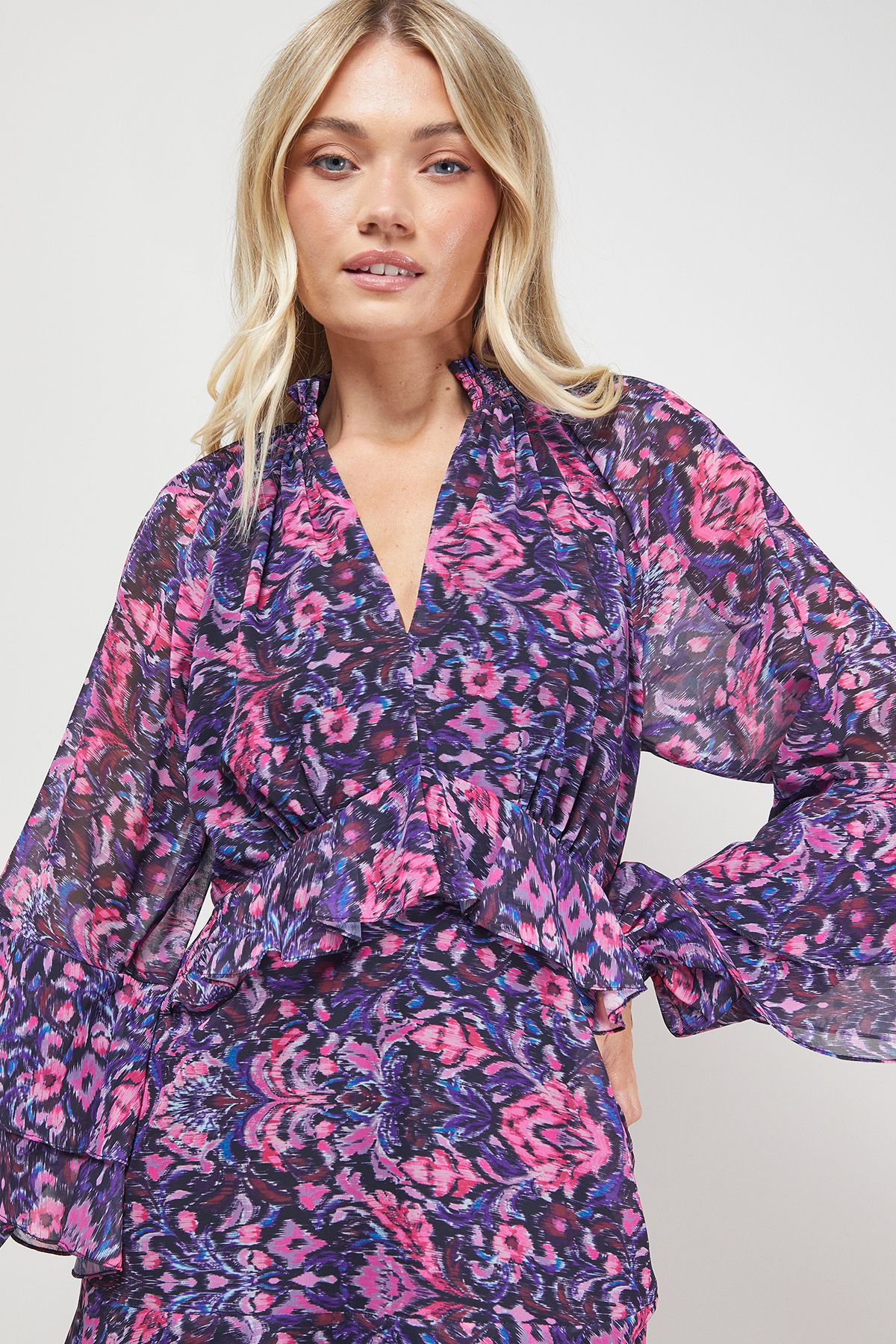Oasis Printed Fluted Sleeve Ruffle Detail Mini Dress Purple image 3