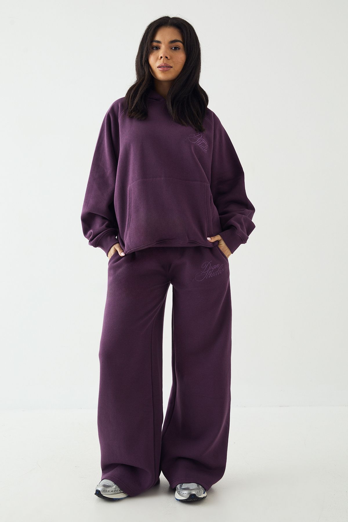 DSGN Studio DSGN Studio Script Oversized Hoodie Aubergine image 3
