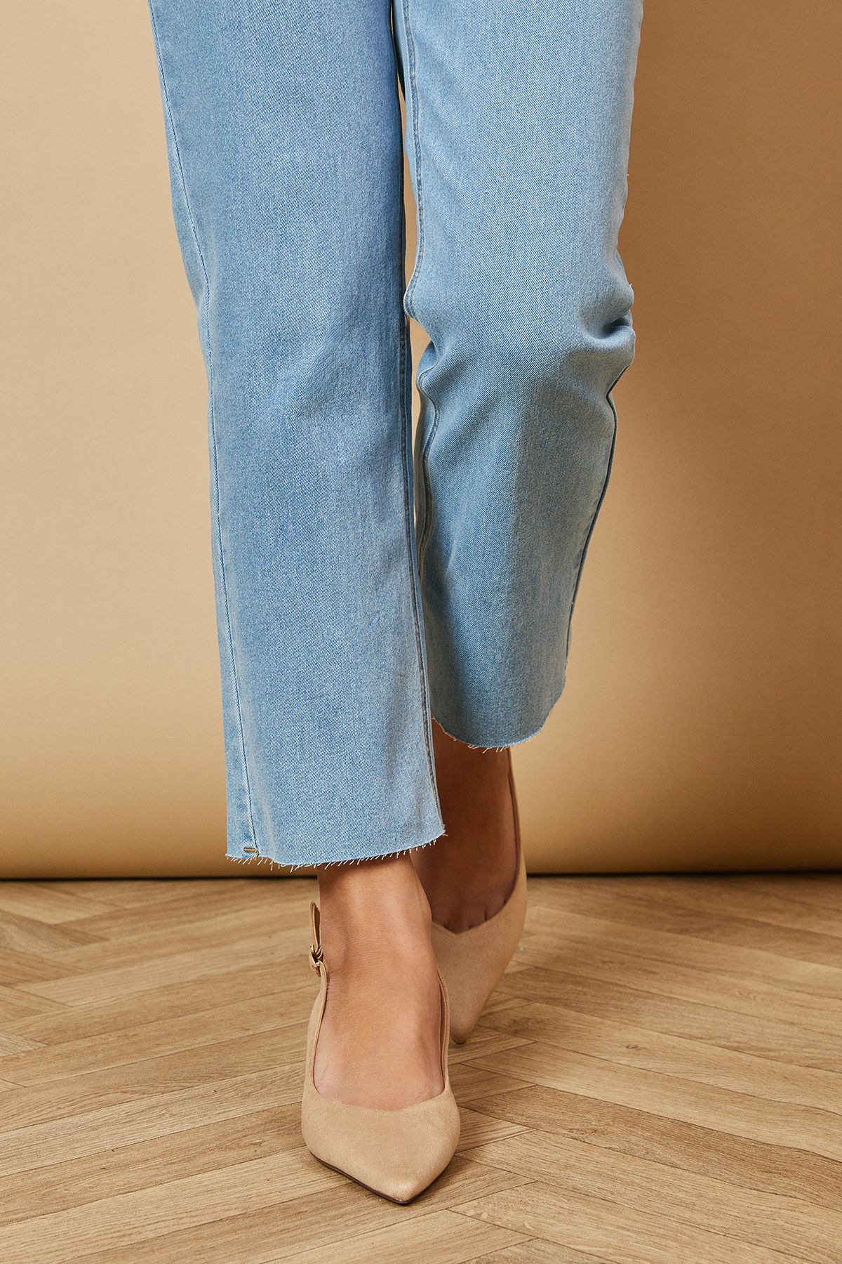 Oasis Enrya Faux Suede Slingback Low Block Heel Shoes Beige image 2