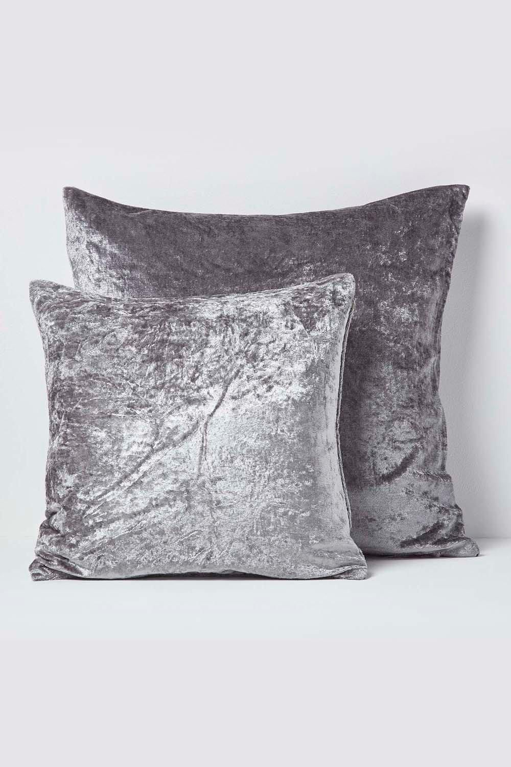 Homescapes Luxury Crushed Velvet Cushion Cover image 5
