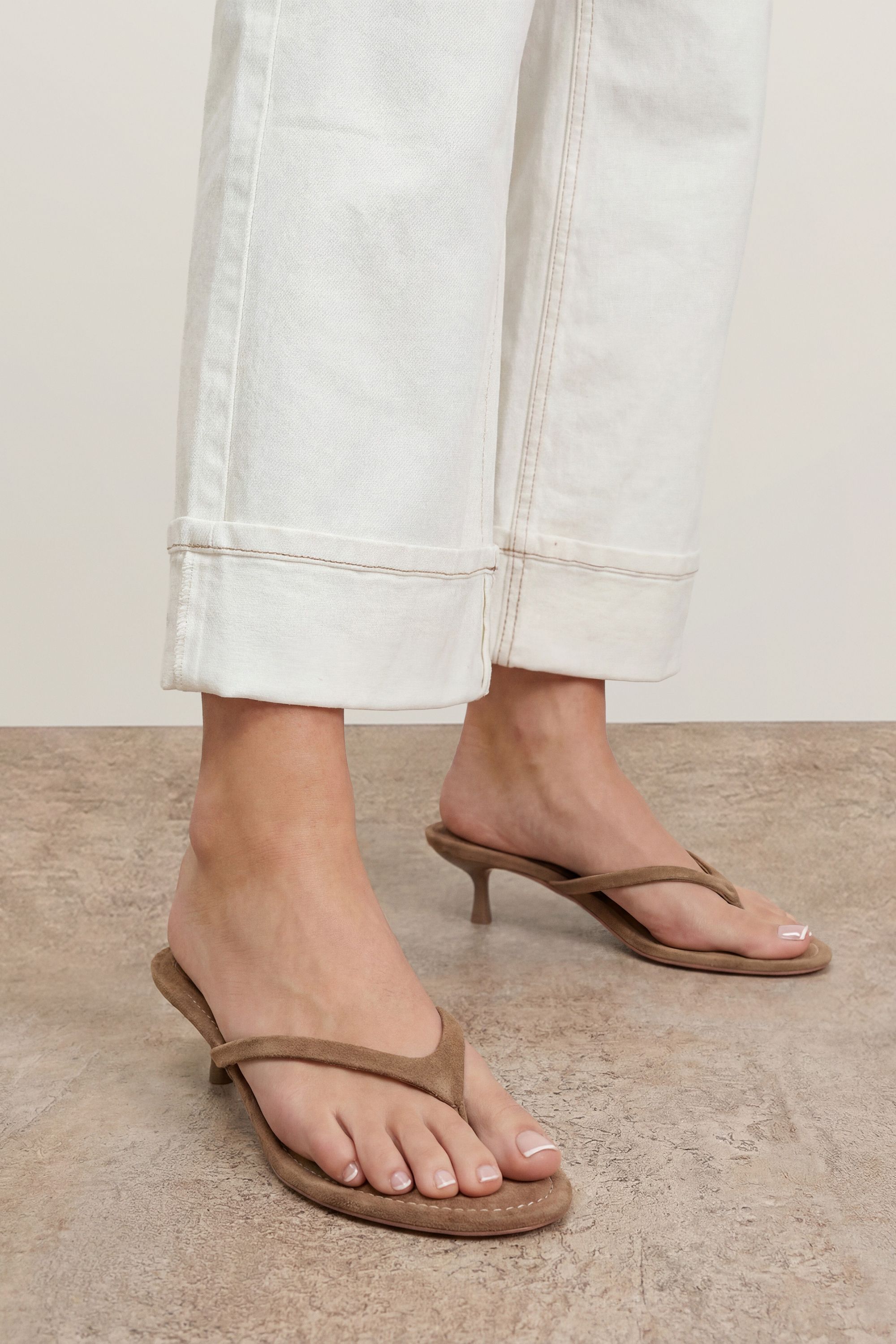 Oasis Julia Faux Suede Toepost Kitten Heel Sandals Tan