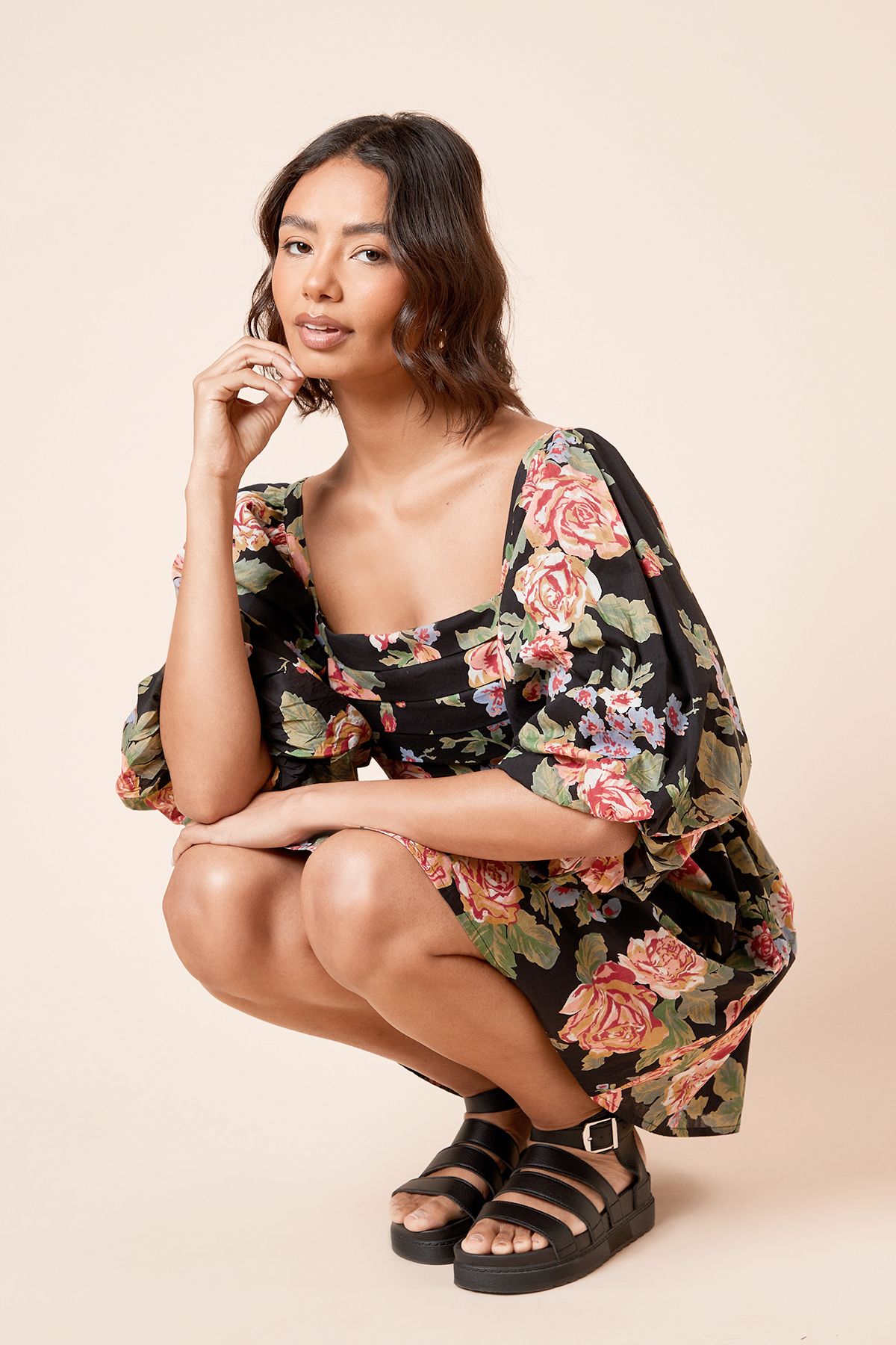 Dorothy Perkins Black Large Floral Pleat Front Short Sleeve Mini Dress Floral image 2