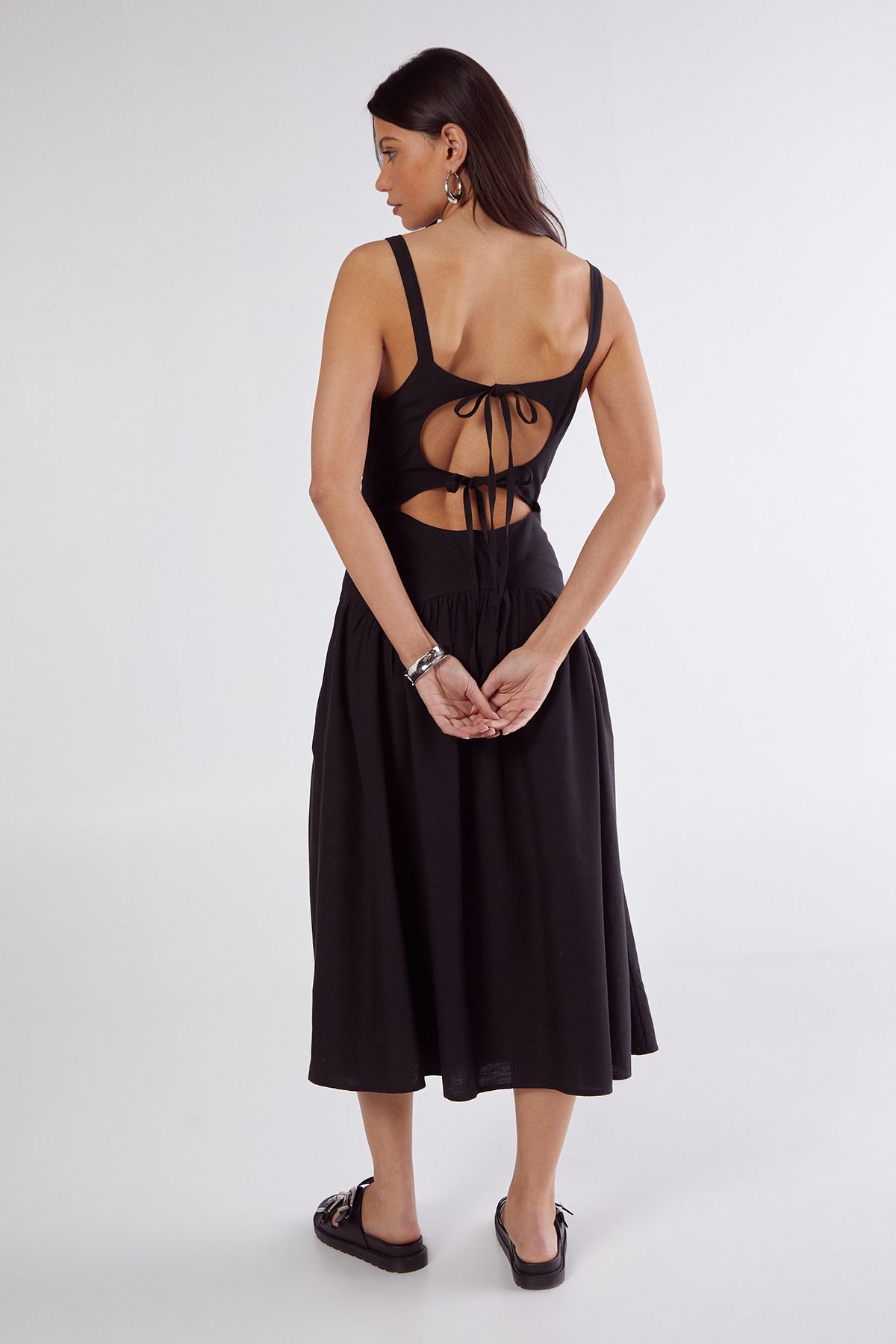 NastyGal Linen Mix Drop Waist Seamed Midi Dress Black image 3