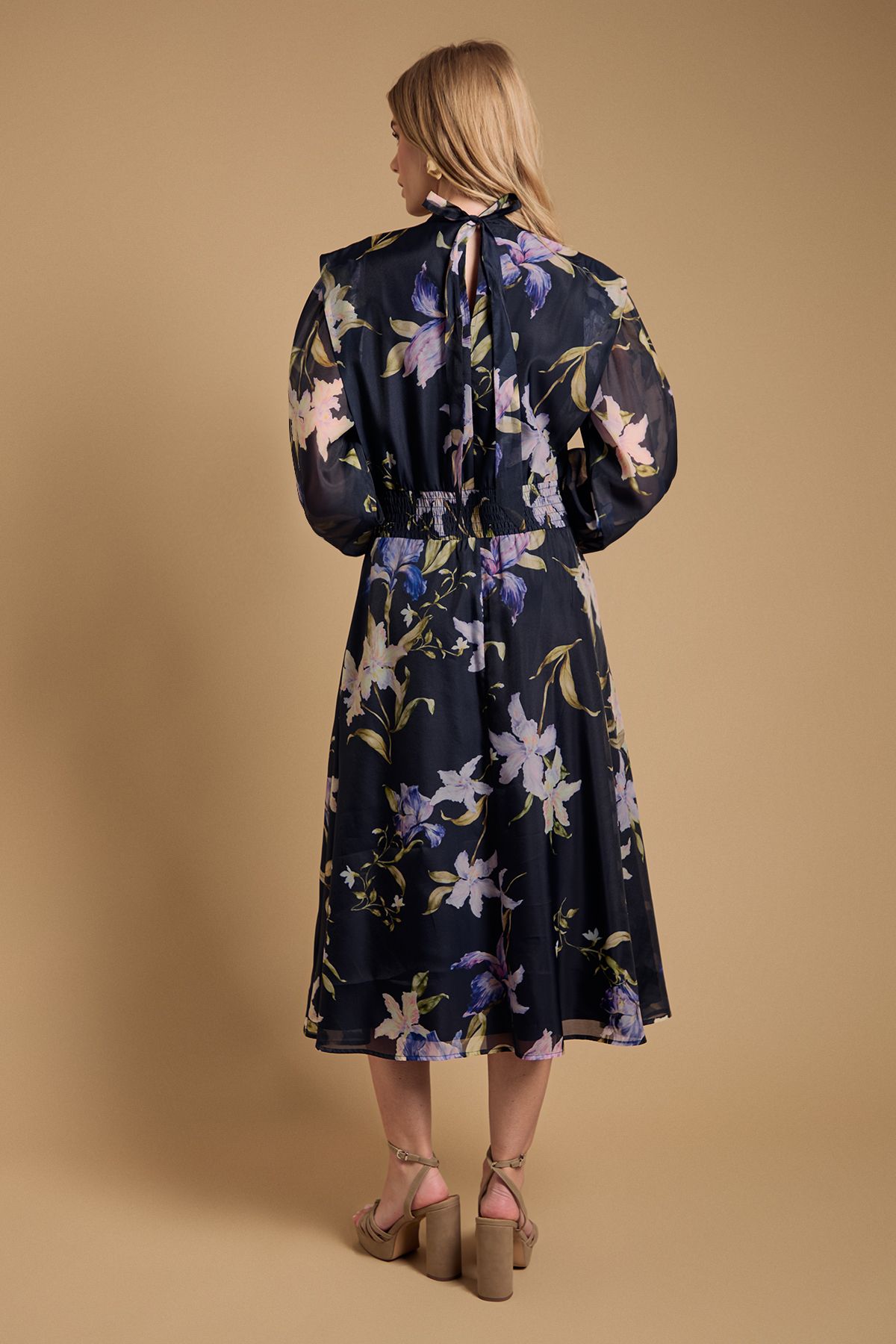 Oasis Floral Organza Shirred Waist Midi Dress Navy image 3