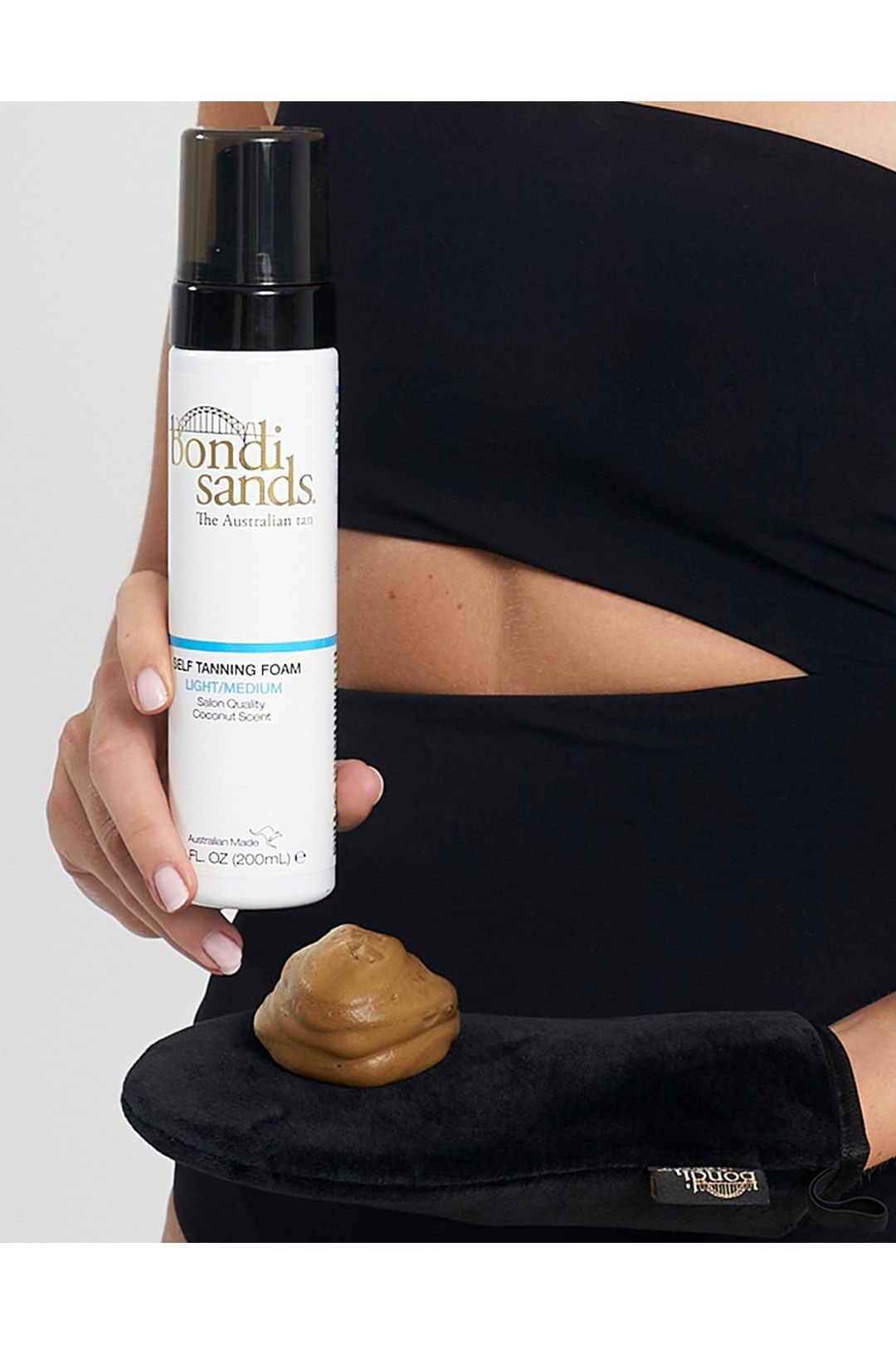 Bondi Sands Self Tanning Foam & Application Mitt Set Light Medium image 2