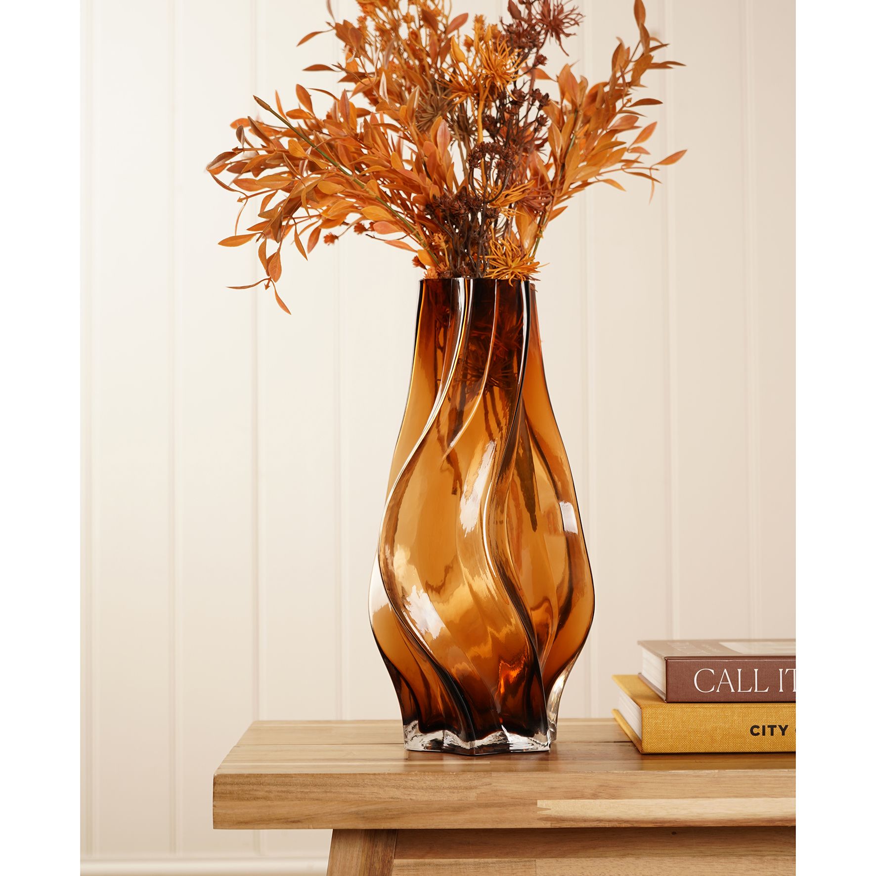 Hestia Swirl Vase image 3