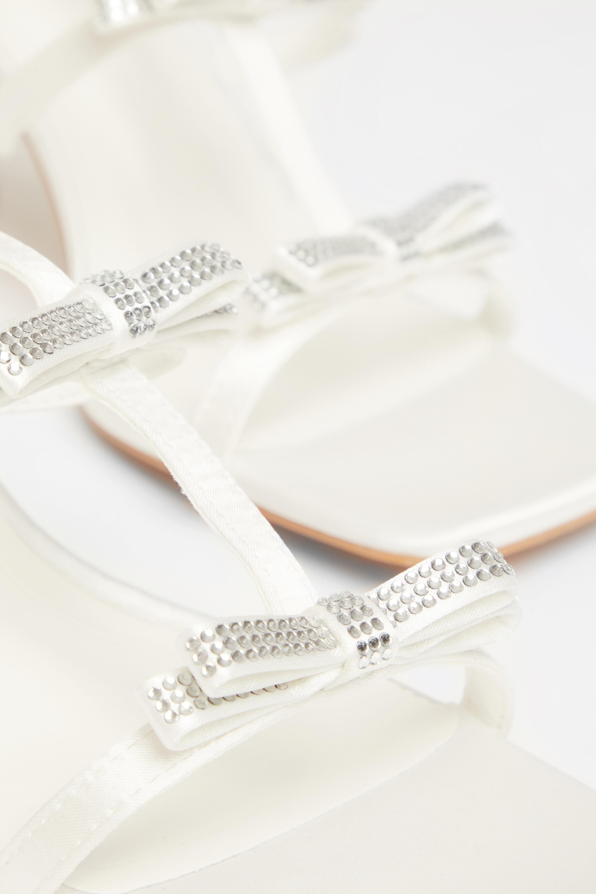 Quiz White Diamante Bow Heels image 4