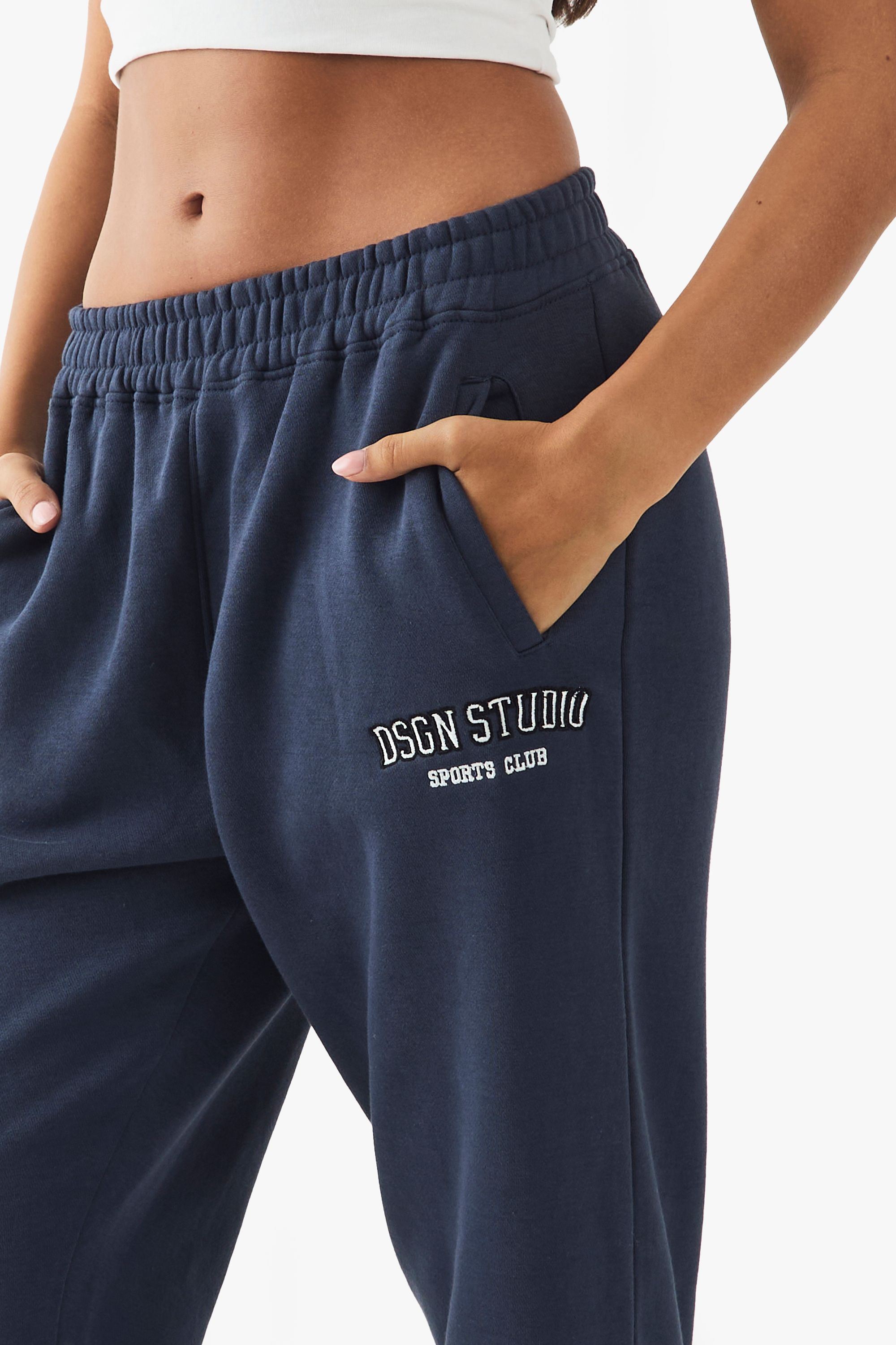 DSGN Studio DSGN Studio Applique Oversized Jogger Navy image 4