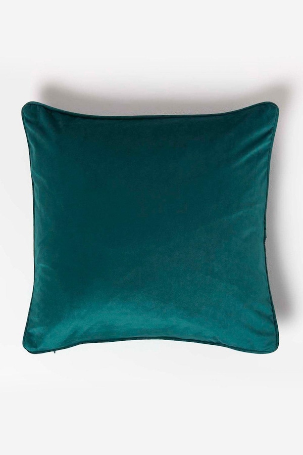 Homescapes Filled Velvet Cushion with Piped Edge 46 x 46 cm