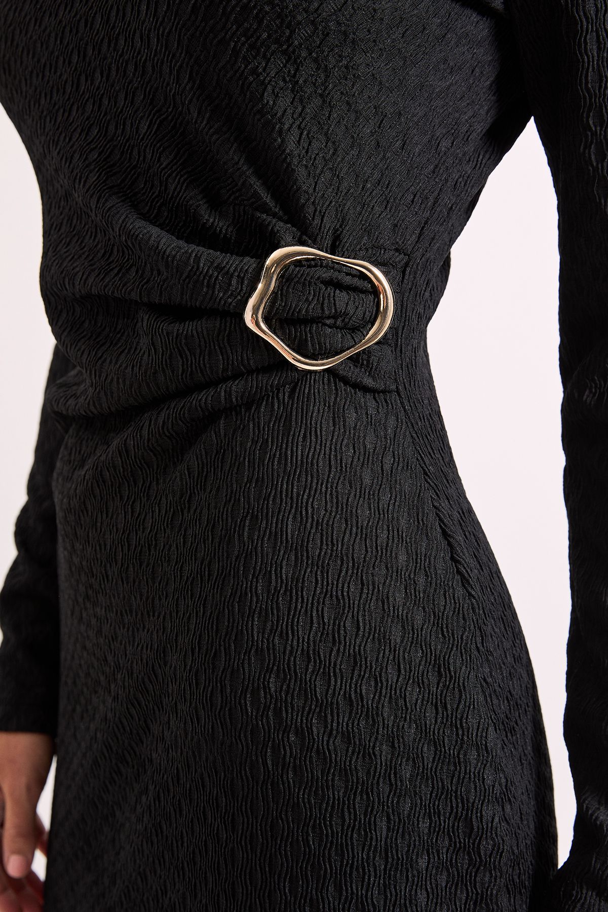 Principles Buckle Twist Front Crinkle Jersey Midi Dress Black image 5