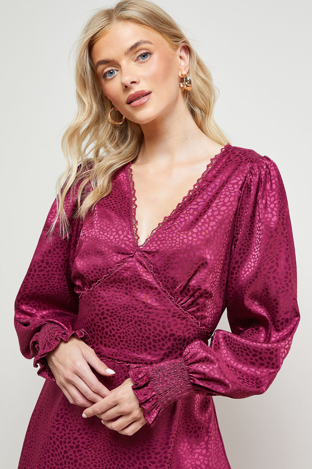 Oasis Jacquard Satin Midi Dress Berry image 3