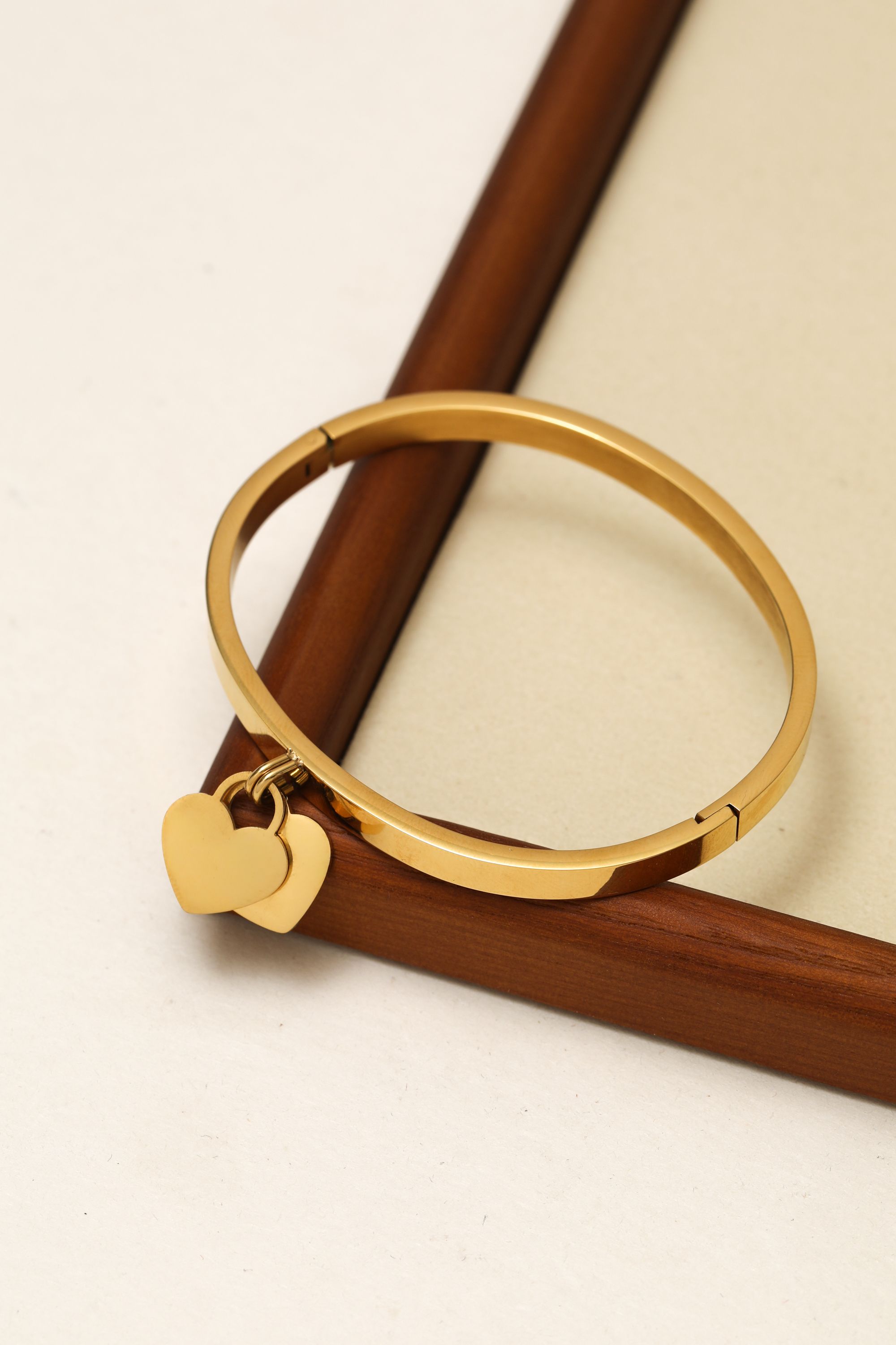 Jon Richard Gold Plated Waterproof Heart Charm Engraveable Bangle