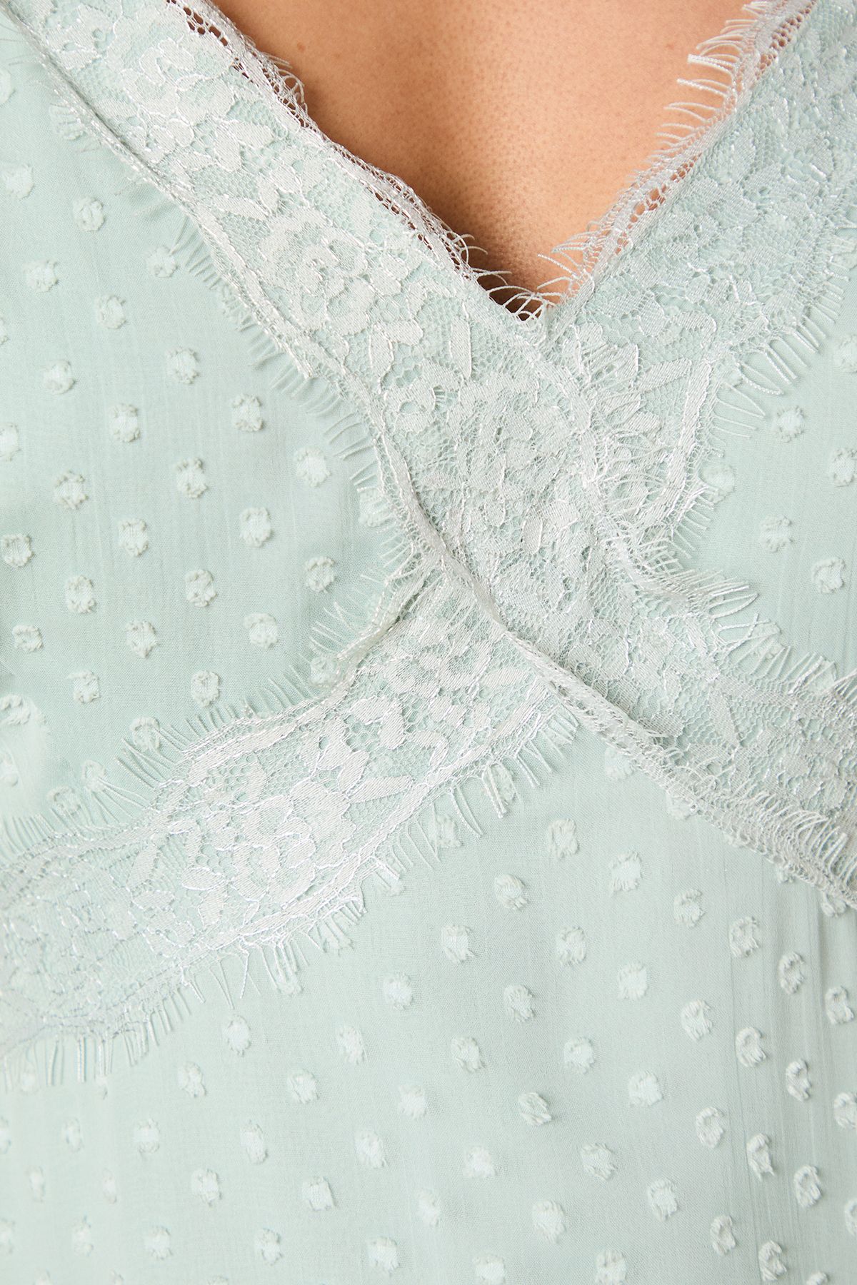 Oasis Petite Dobby Chiffon Lace Insert Midi Dress Sage image 5