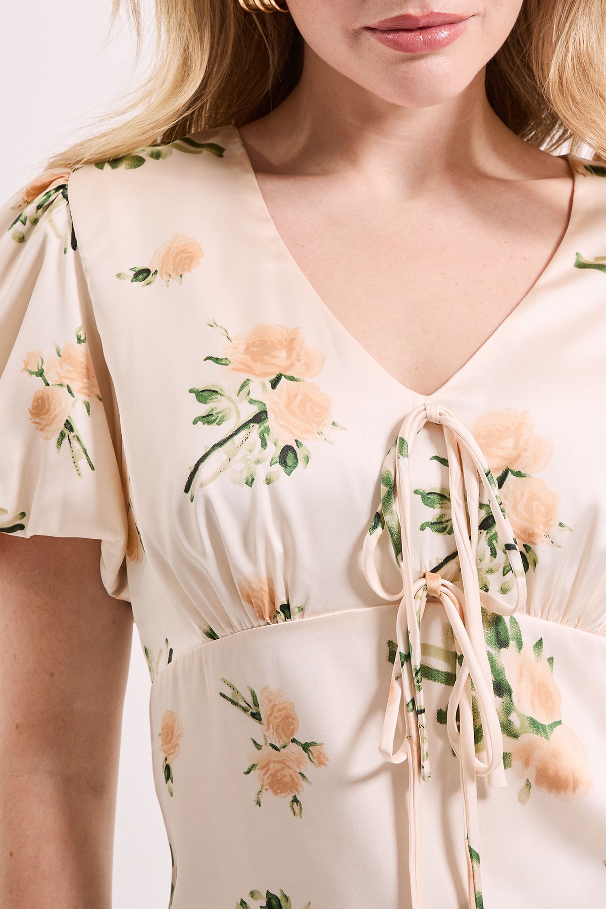 Dorothy Perkins Floral Tie Front Button Up Puff Sleeve Top Floral image 5