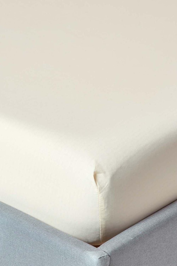 Homescapes Egyptian Cotton Deep Fitted Sheet 18 inch 200 Thread Count