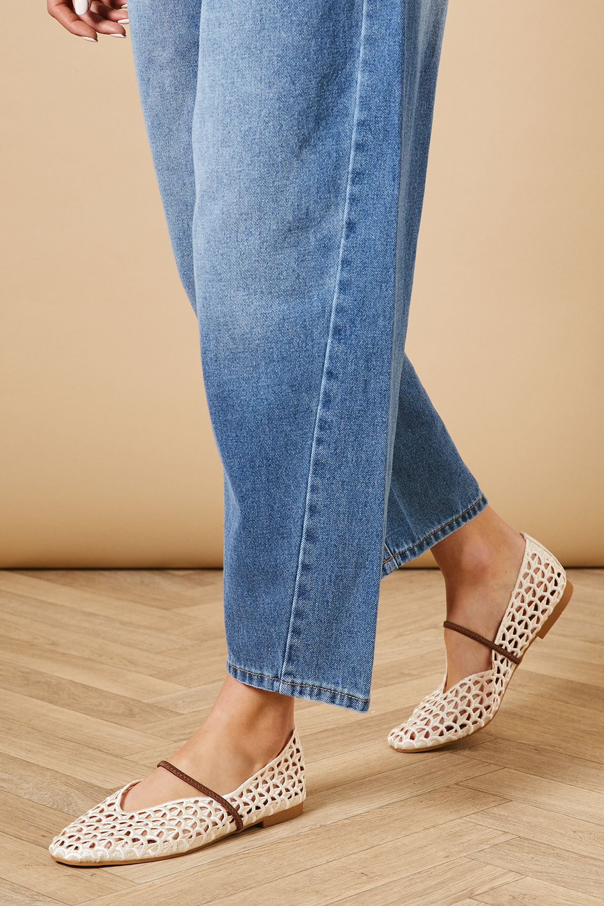 Oasis Lacey Open Weave Mary Jane Ballet Pumps Ivory image 3