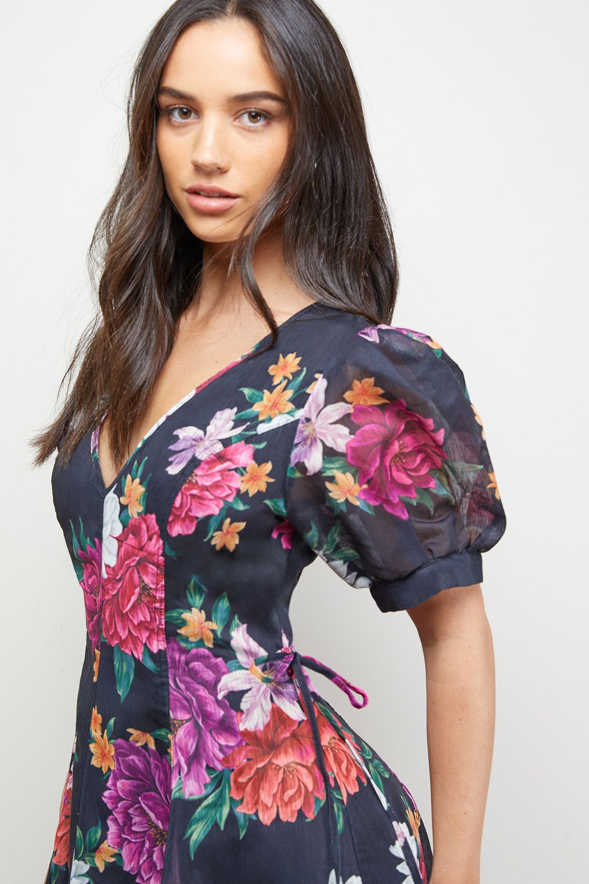Oasis Printed V Neck Puff Sleeve Midaxi Dress Floral image 2