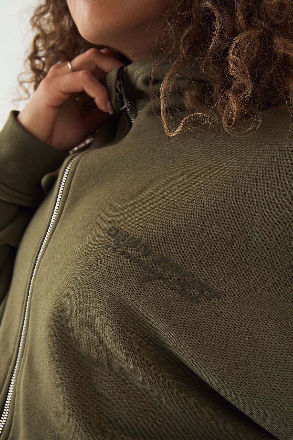 DSGN Studio DSGN Studio Sport Training Club Toggle Hem Funnel Neck Hoodie Green image 4