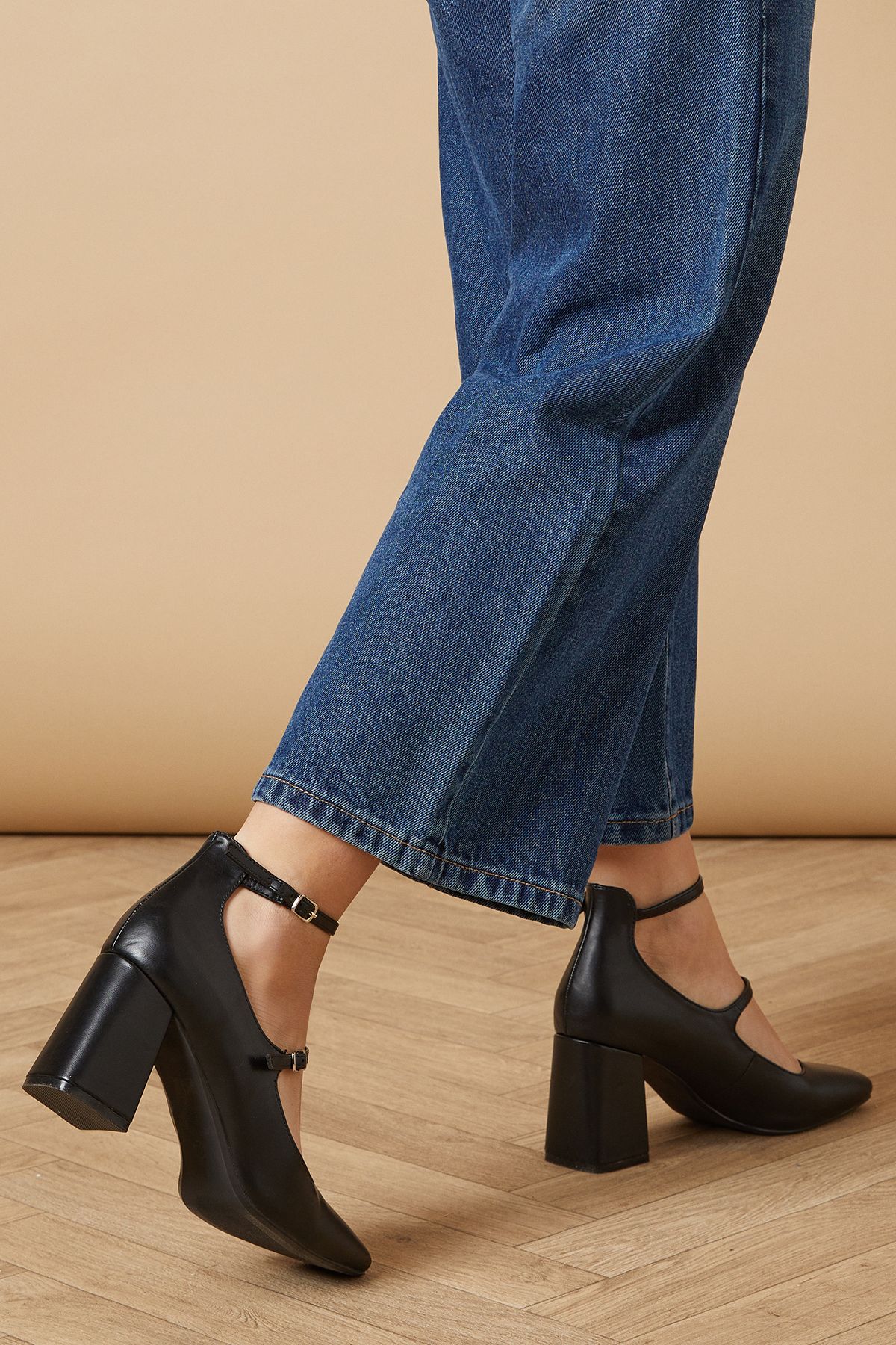 Oasis Lysiana Faux Leather Mary Jane High Block Heeled Shoes Black image 4