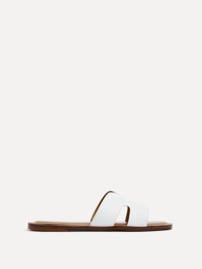 Linzi Petra White Faux Leather Link Design Flat Sandal