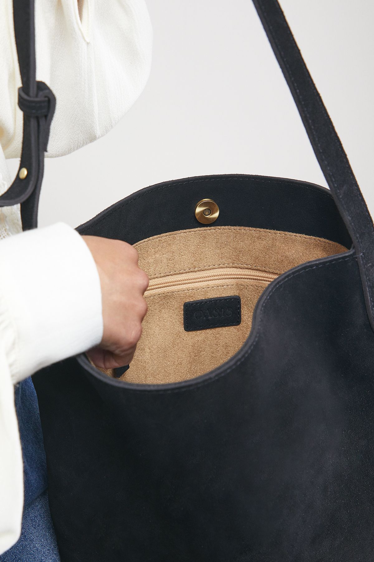 Oasis Lilah Suede Slouch Bag Black image 3