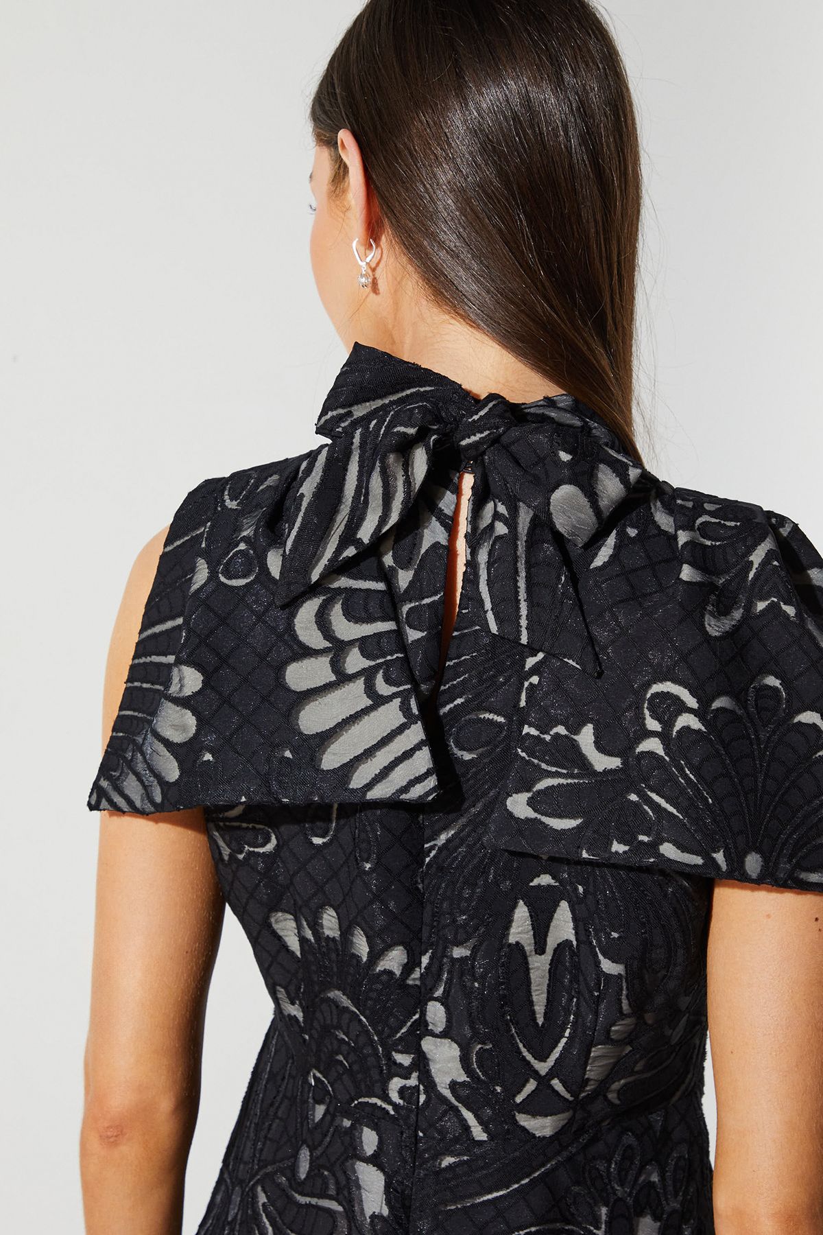 Coast Bow Sleeve Jacquard Dress Black/nude image 4