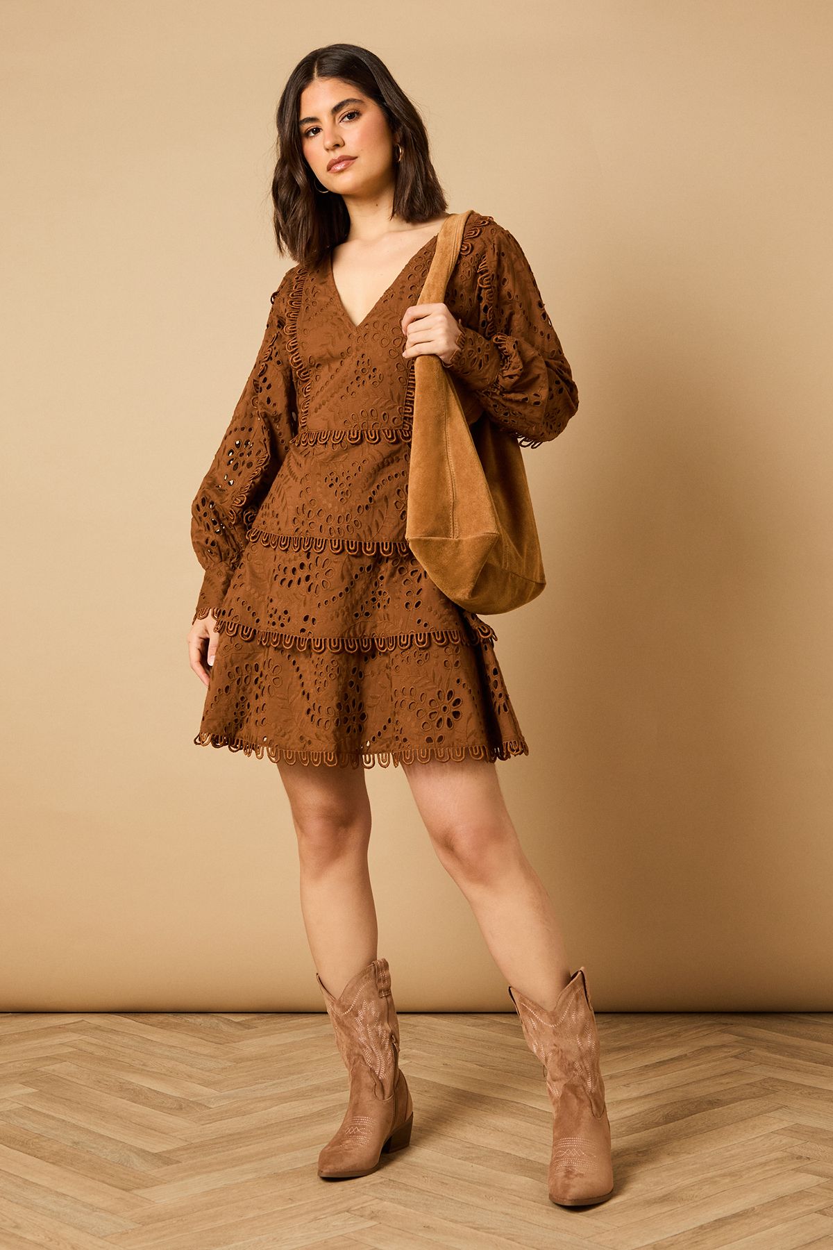 Oasis Lurana Faux Suede Embroidered Western Cowboy Boots Tan image 3