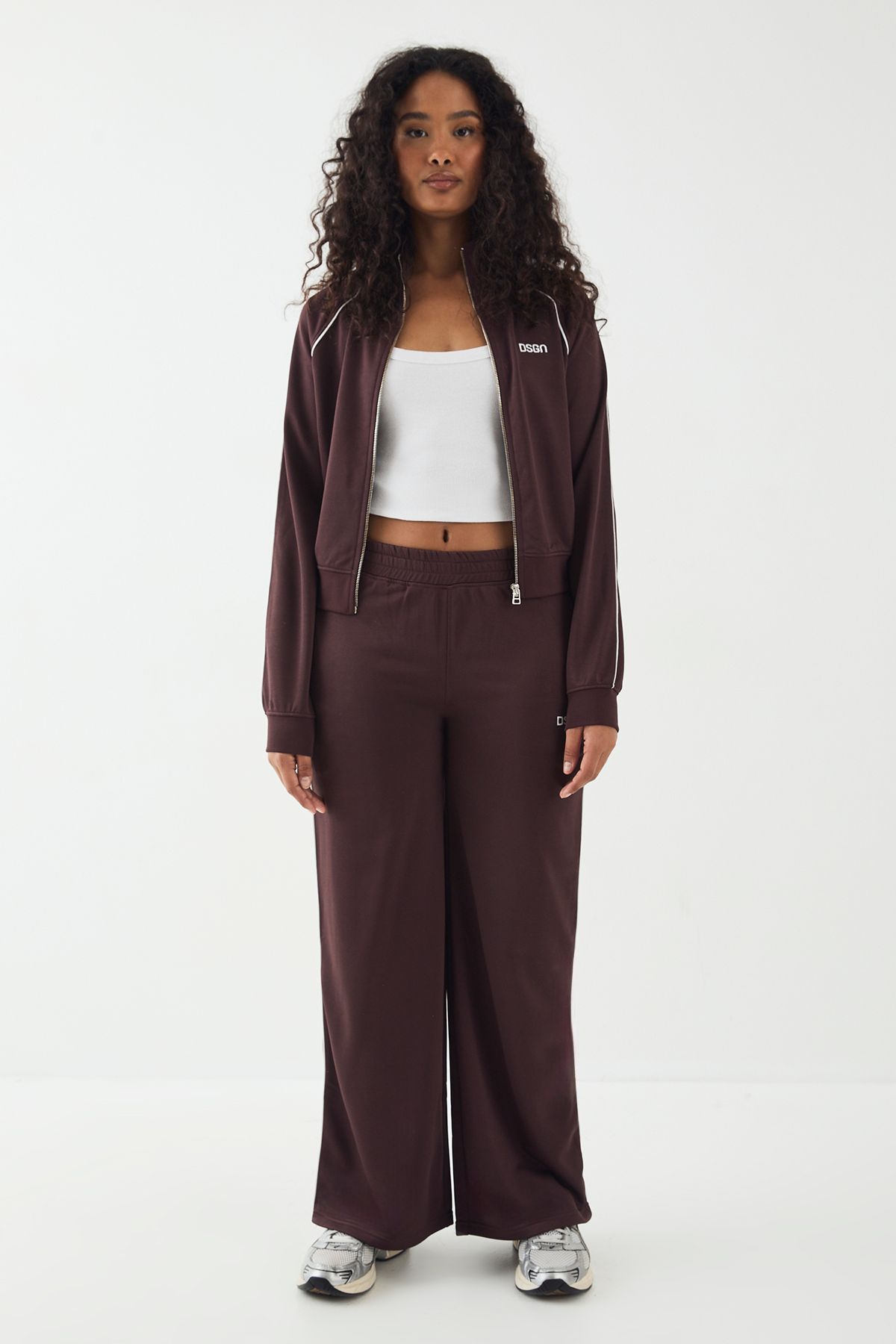 DSGN Studio DSGN Studio Tricot Piping Detail Straight Leg Jogger Chocolate image 5