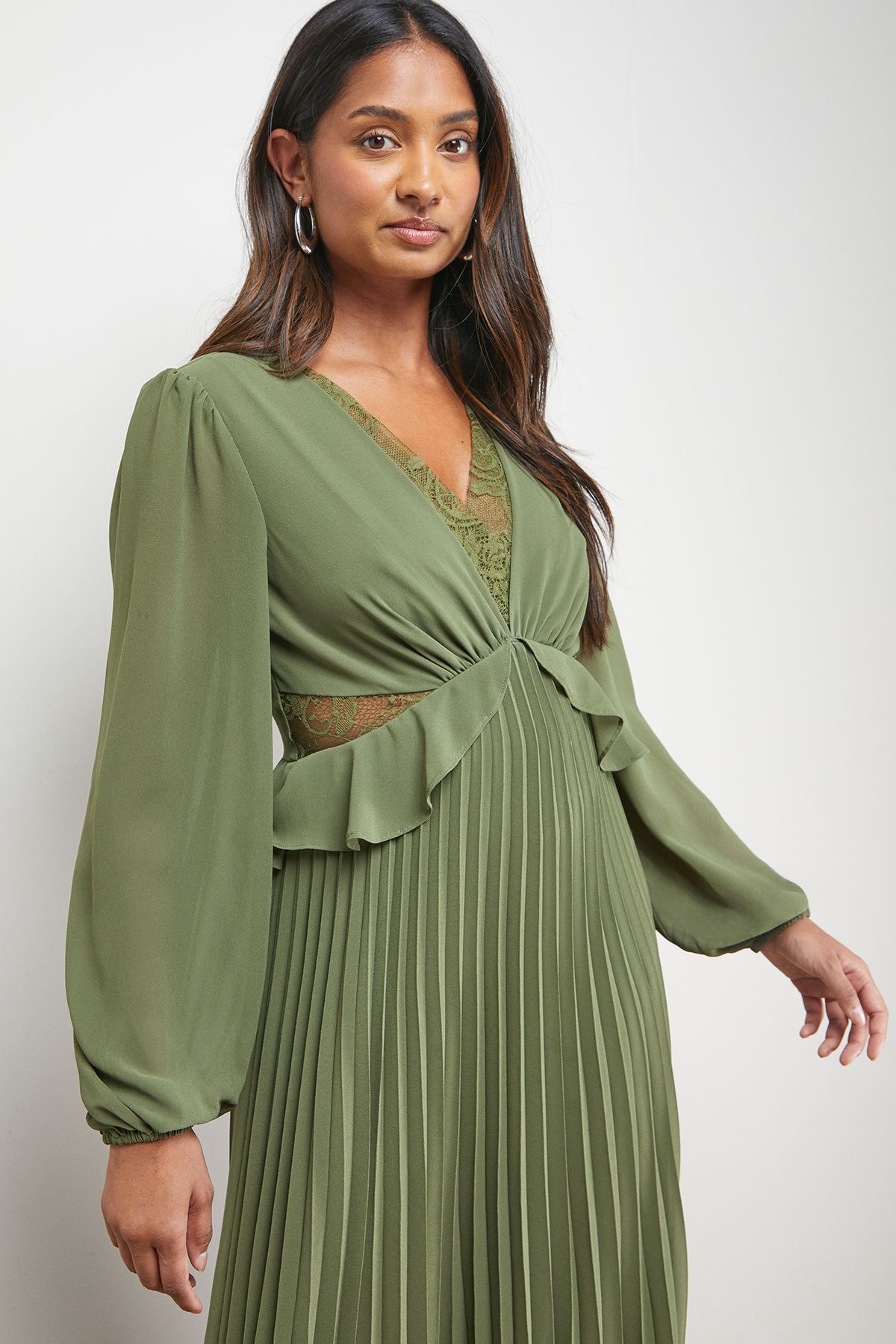 Oasis Lace Insert V Neck Pleated Midi Dress Olive image 4