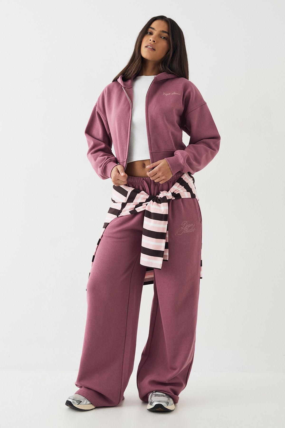 DSGN Studio DSGN Studio Script Embroidered Zip Through Hoodie Rose image 3