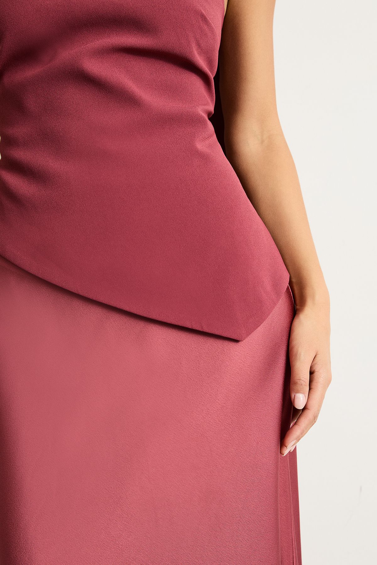 Warehouse Petite Strapless Structured Bodice Satin Midi Dress Rose image 4