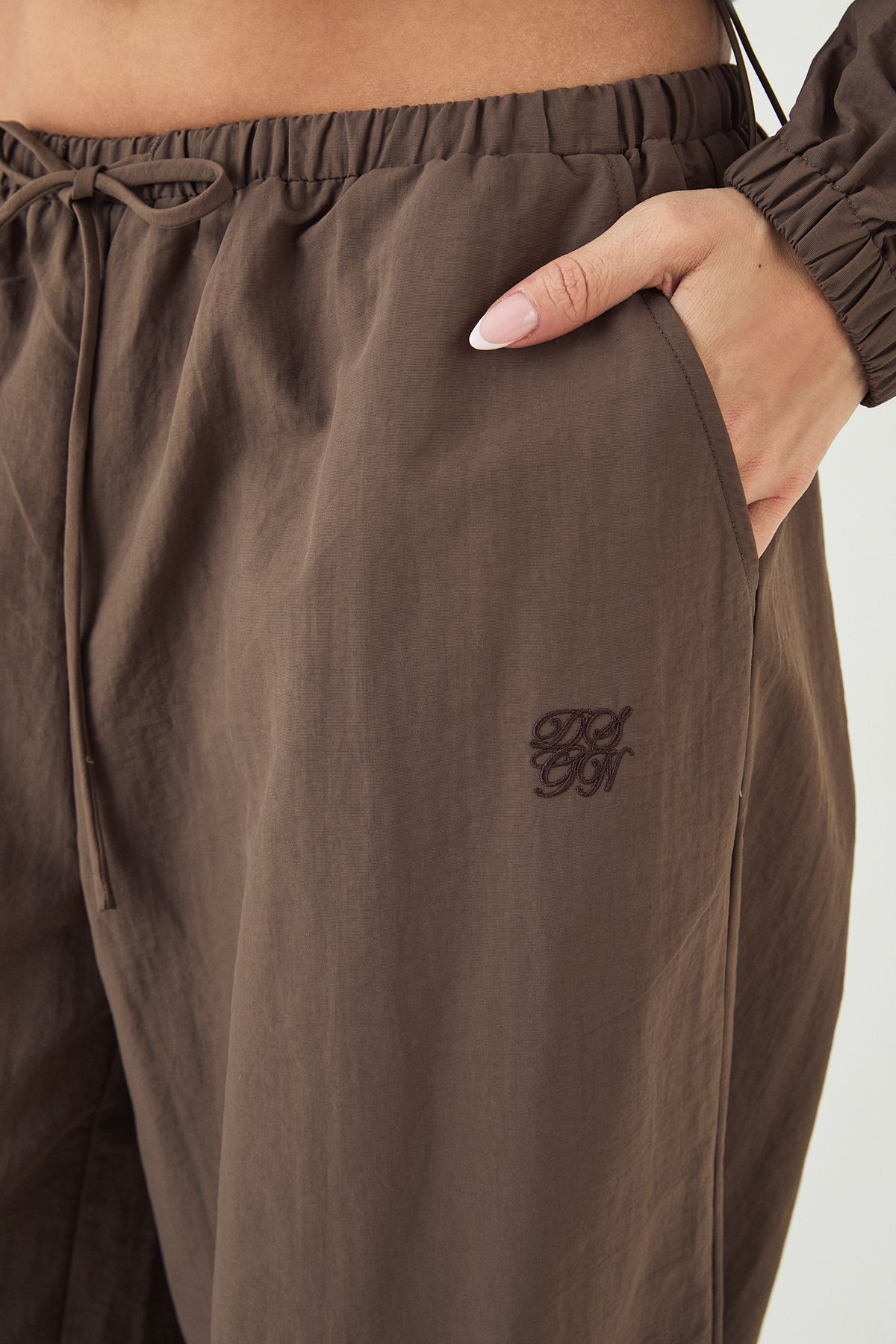 DSGN Studio DSGN Studio Drawstring Waist Wide Leg Trouser Mocha image 4