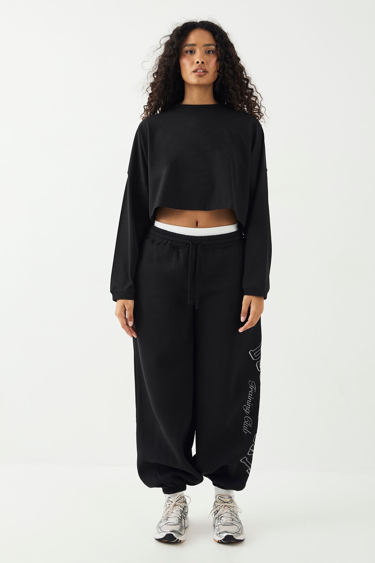 DSGN Studio DSGN Studio Sport Oversized Boxy Crop Long Sleeve T-Shirt Black image 5