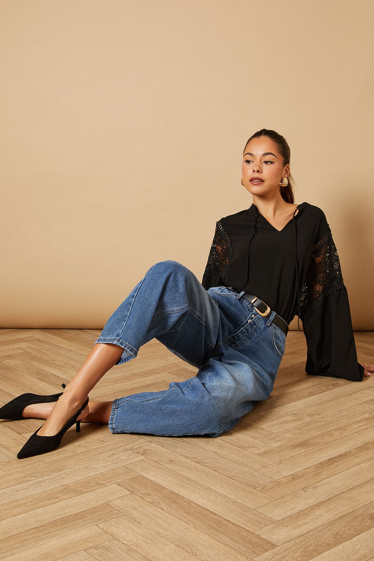 Oasis Adair Faux Suede Slingback Kitten Heel Court Shoes Natural Black image 2