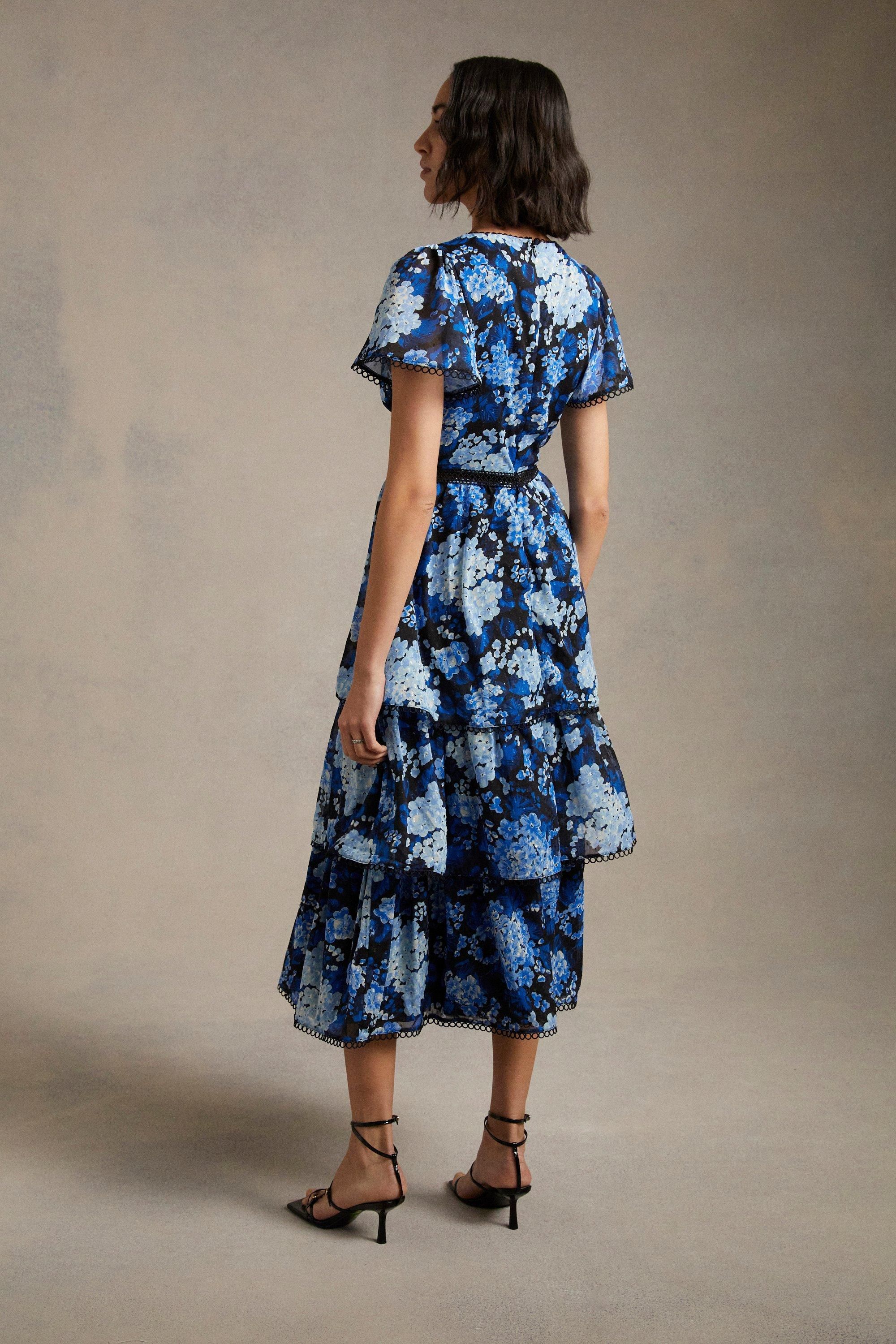 Oasis Petite Cluster Floral Lace Tiered Dobby Midi Dress Navy image 3