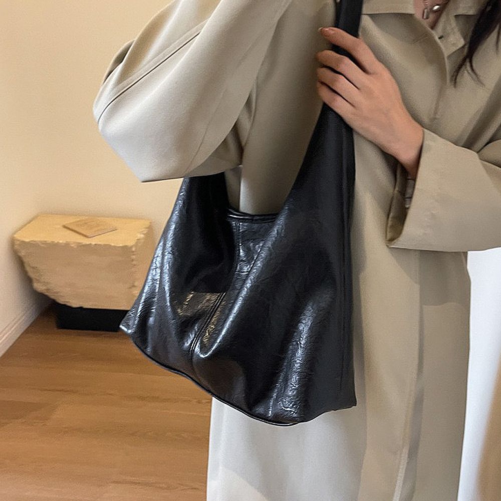 XY London 'Athena' Large Slouchy Shoulder Bag With Magnetic Clasp image 2