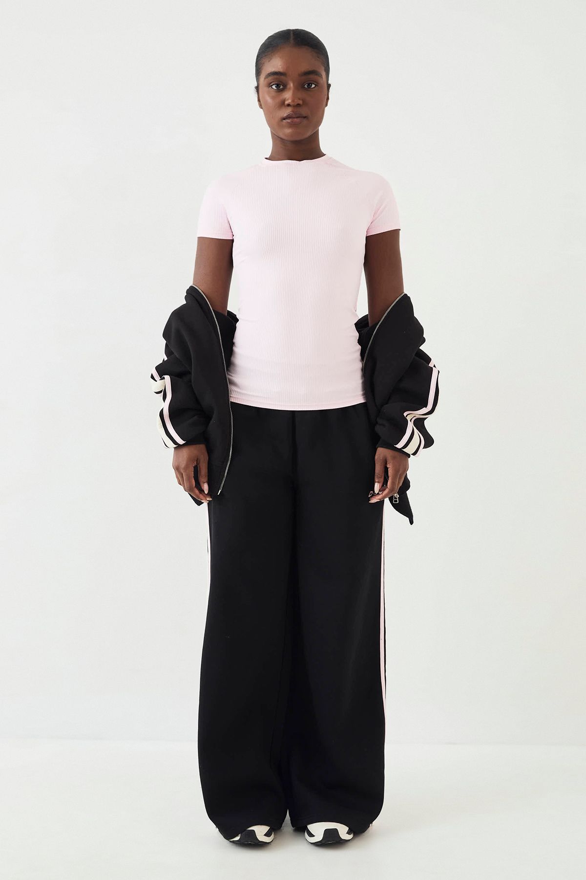 DSGN Studio DSGN Studio Ultra Sculpt Rib Short Sleeve Top Marshmallow Pink image 5