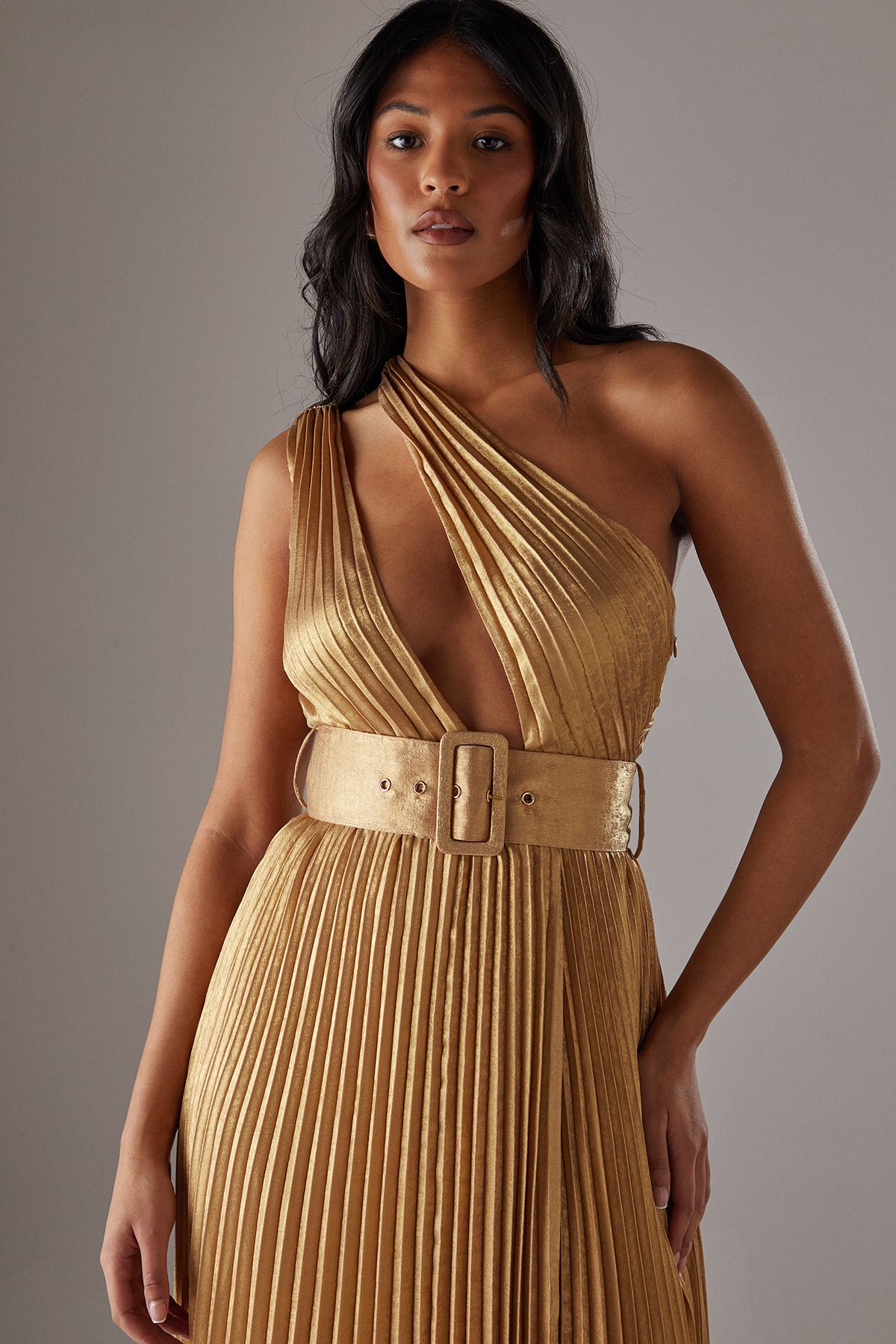 Warehouse Premium One Shoulder Belted Pleated Maxi Dress Gold image 3