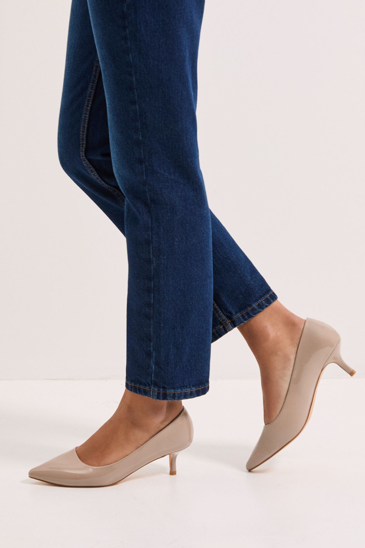 Dorothy Perkins Wide Fit Dove Kitten Heel Court Shoes Taupe image 1