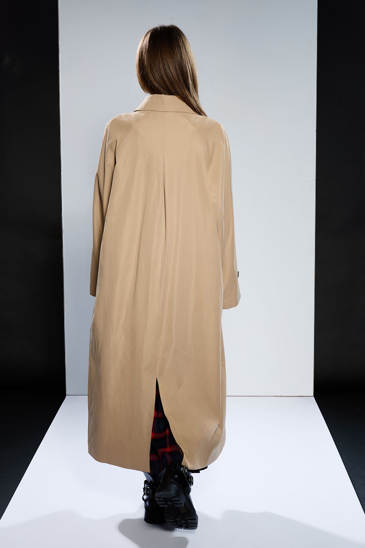 RUNWAY 1.8.1.8 Runway 1.8.1.8 Long Line Trench Camel image 3