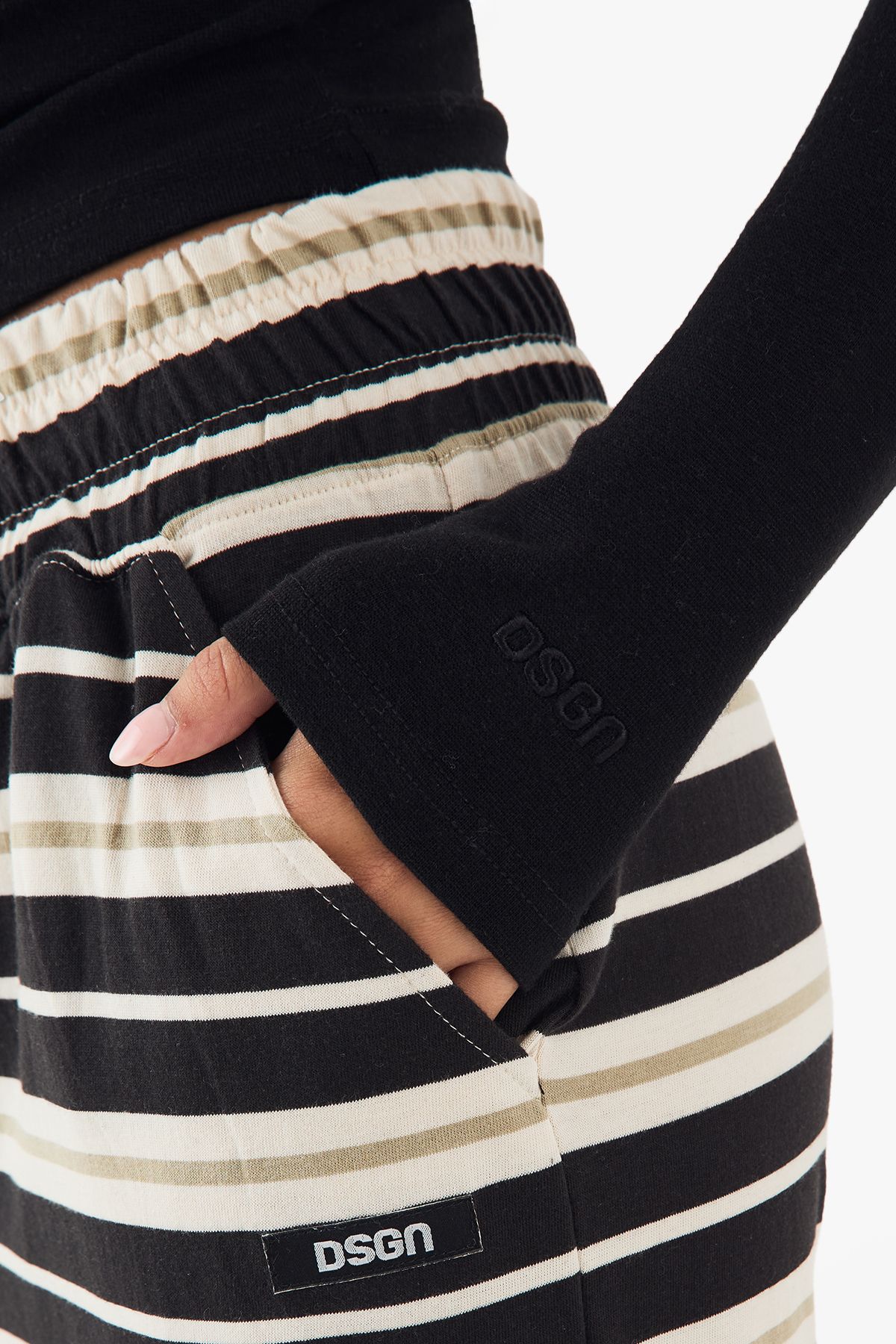 DSGN Studio DSGN Studio Button Detail Embroidered Long Sleeve Top Black image 4